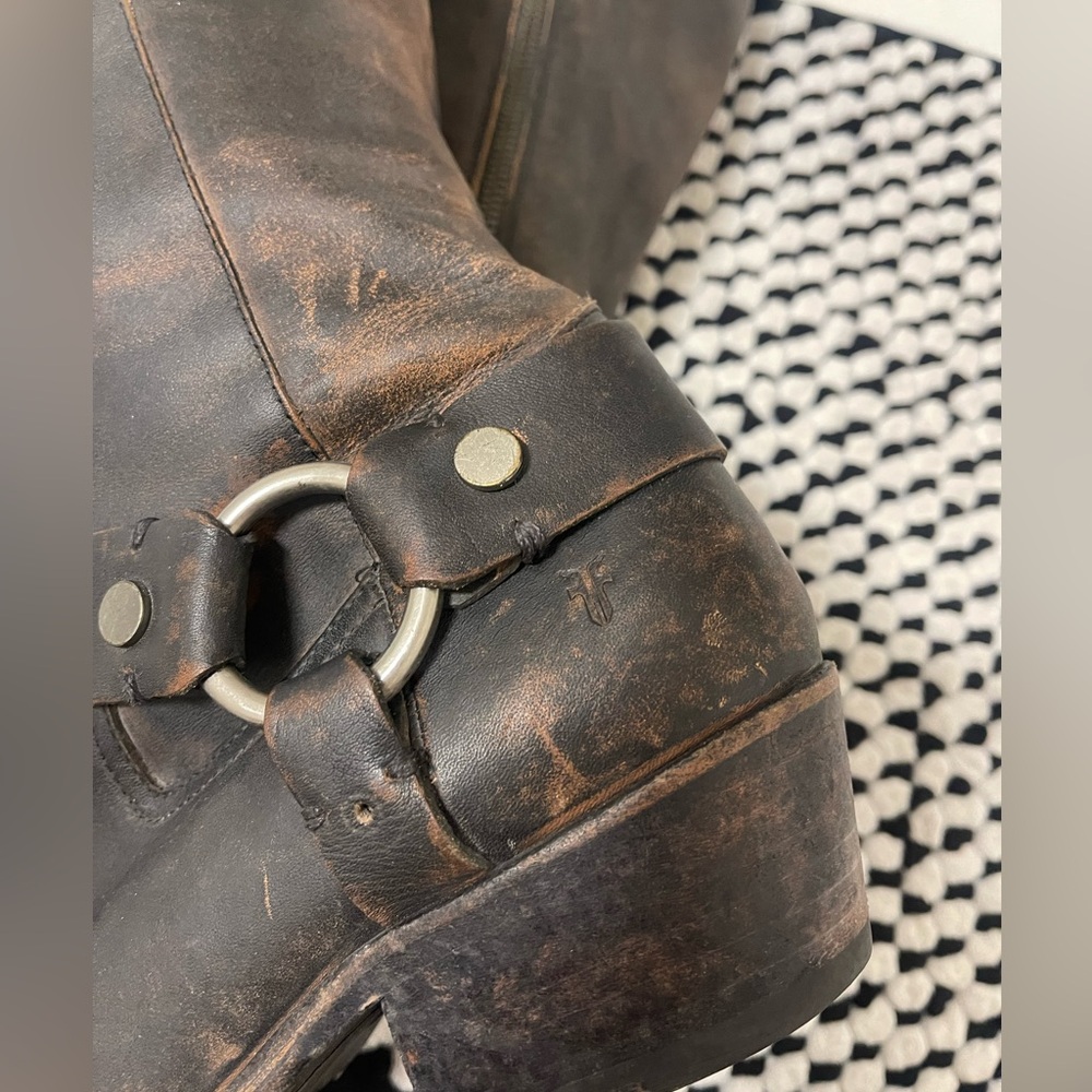 Frye Women's Black and Brown Heeled Boots - Picture 7 of 9
